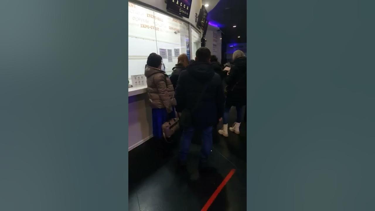 Выступление стаса михайлова в метро. Фанатки с транспорантом на концерте Стаса Михайлова.