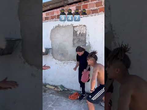 Vídeo: Como você arrebenta uma parede?
