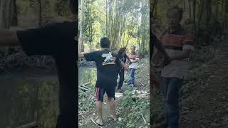 Download Lagu maling entog #bodorsunda#abahelge#tiravitalestari#gadisdesacantik#fyp#sketsabodor#geberkenmang MP3 Download Lagu maling entog #bodorsunda#abahelge#tiravitalestari#gadisdesacantik#fyp#sketsabodor#geberkenmang MP3