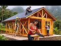 A young couple built an incredibly luxurious wooden house in just 279 days.