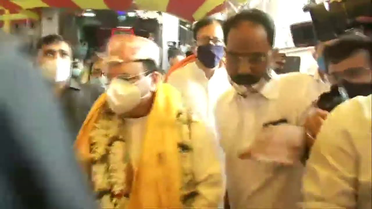 BJP National President Shri J.P. Nadda offer prayers at Hanuman Mandir ...