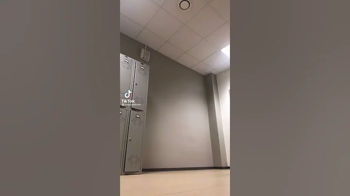 tiktok dance @nancyblinnn "wait a minute - willow"
