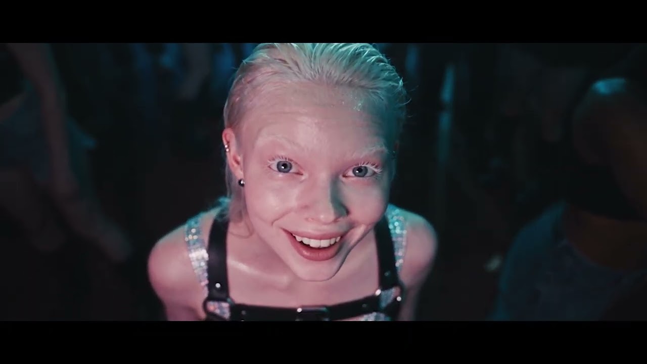 LUNA — New World Rising müzik videosu