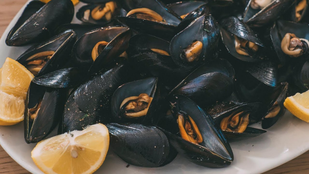 МИДИИ С ПЕРЕЦОМ: Уловки для быстрой очистки мидий для получения идеальных мидий с перцем