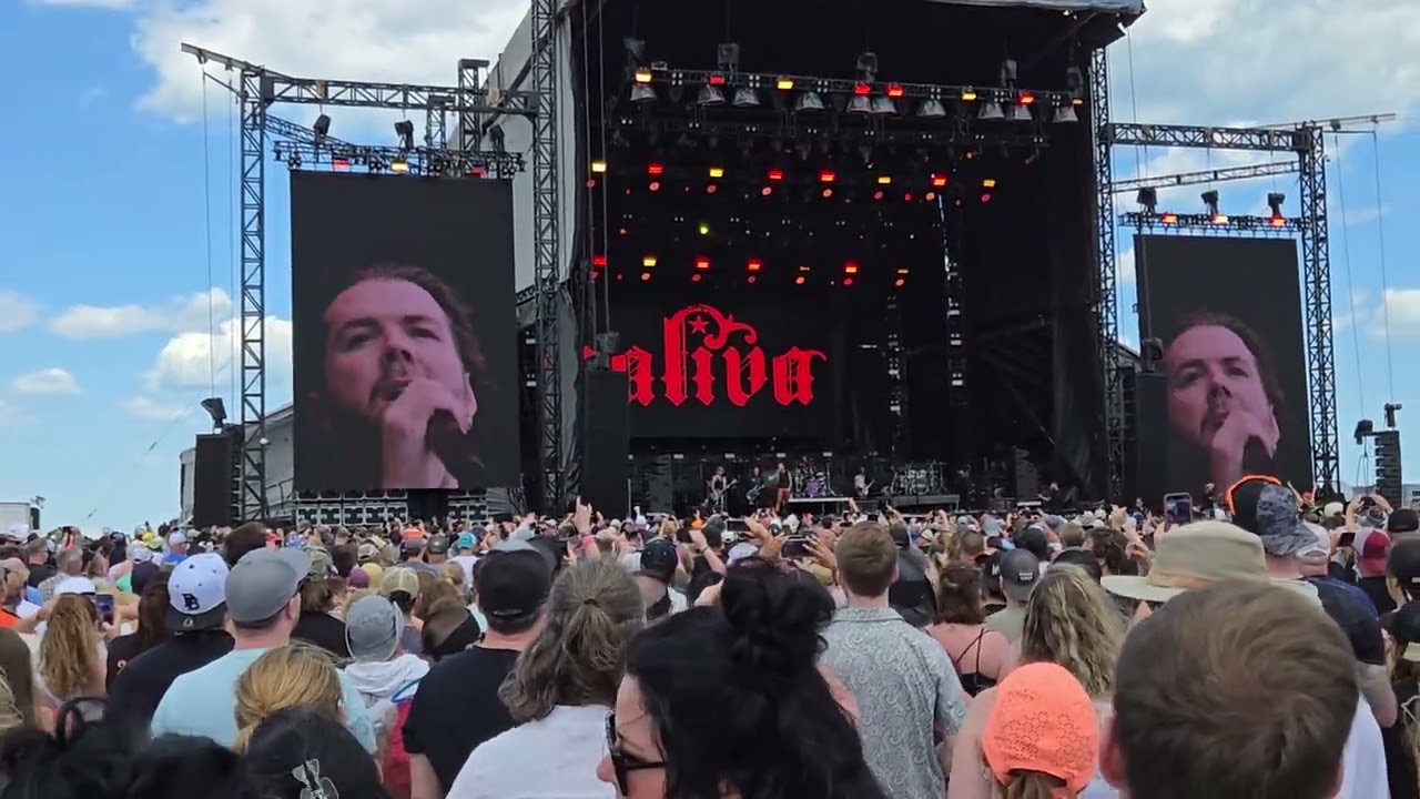 Saliva Sings click click boom with Santa - Boardwalk Rock 2025