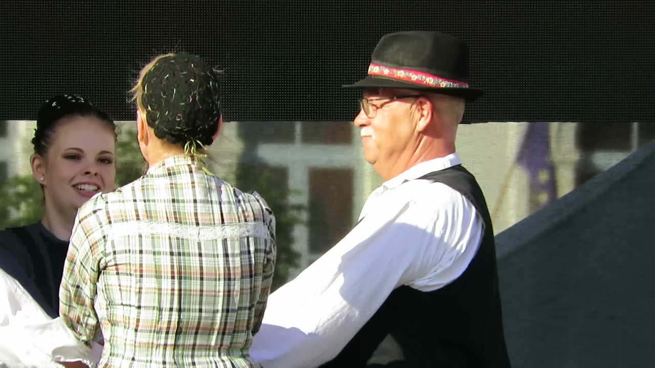 A Mórágyi Német Nemzetiségi Néptáncegyüttes Szekszárdon (2021)