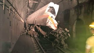 Taiwan train crash: Dozens feared dead as rescuers struggle to reach crushed carriages