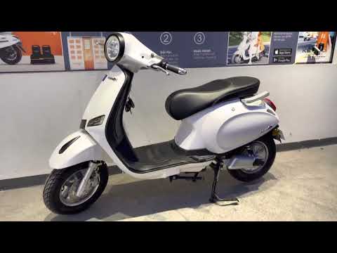 Video Xe Máy Điện DK Roma SX Trắng Ngọc Trinh - youtube
