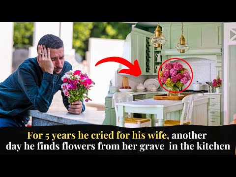 Video: Sieva saņem ziedus no viņas vīra, tad saprot, ka viņi ir par suni