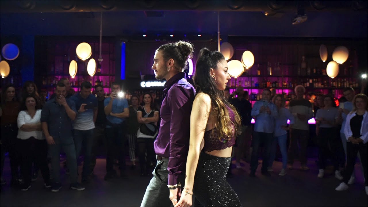 Elena Khamsi & Derek ❤️ (Ahora que te vas.) Christian Daniel. 📍Valencia (BACHATA PASIÓN❤️🔥) Elena Khamsi & Derek ❤️ (Ahora que te vas.) Christian Daniel. 📍Valencia (BACHATA PASIÓN❤️🔥)