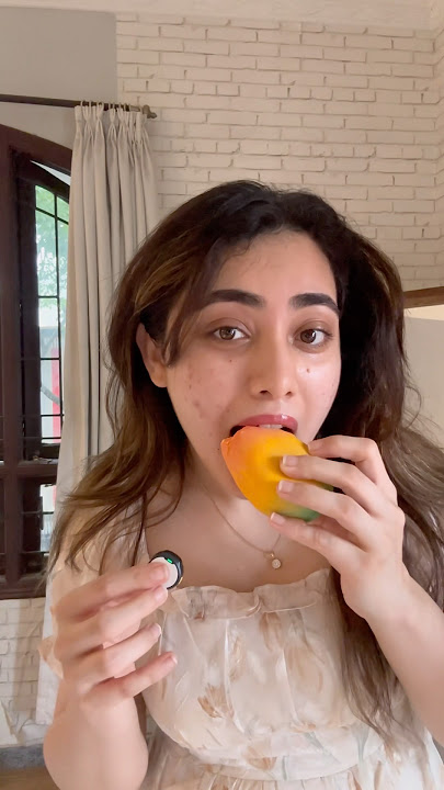 Trying the VIRAL MANGO 🥭 ice cream 🍦 #youtubeshorts #food #viral #mango #trending