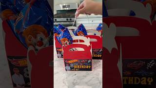 DIY custom party favor boxes #diy #partyfavors #tutorial
