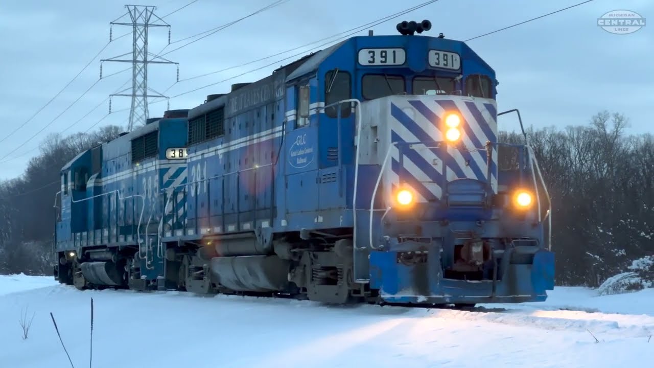 Выжившие пассажиры поезда EMD GP35 на железной дороге Great Lakes Central