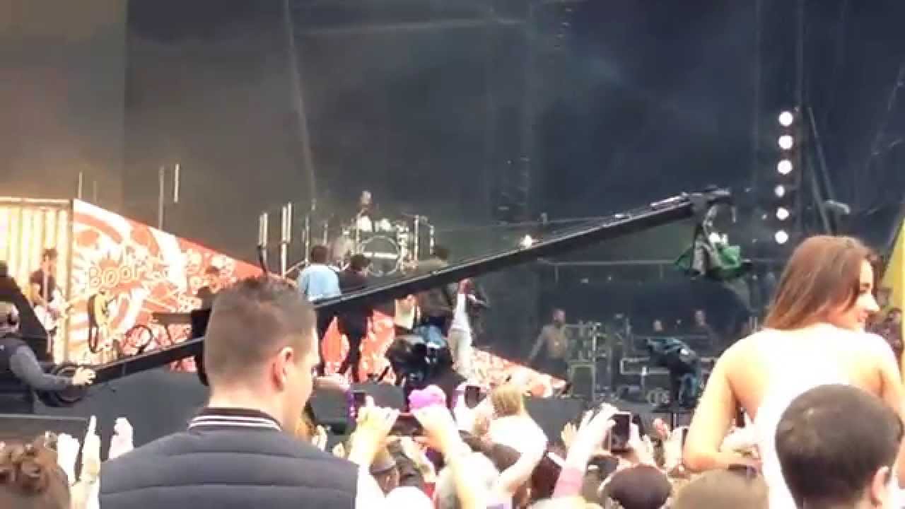 One Direction - What Makes You Beautiful (Live at BBC Radio 1's Big Weekend Glasgow 2014)