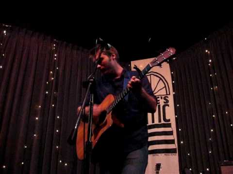 Tyler Lyle - "Pinewood Chest" - Eddie's Attic, Atlanta (Nov. 18, 2009)