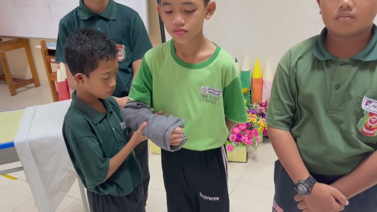 BANTU MULA LELAKI 2022 _ Kecederaan Pergelangan Tangan ke Siku