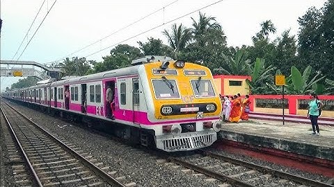 UP Howrah - Bardhaman Galloping Local Skipping Belur At 70 Kmph #indianrailways #train #viral
