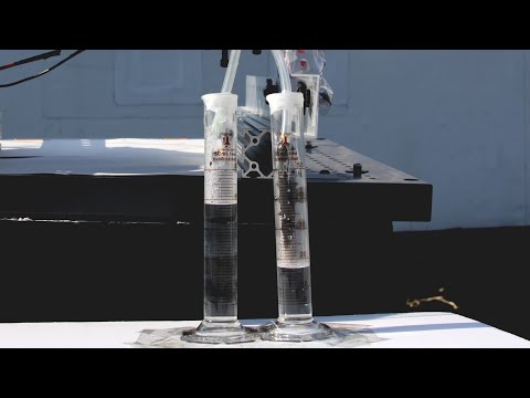 Extracting drinkable water from the air