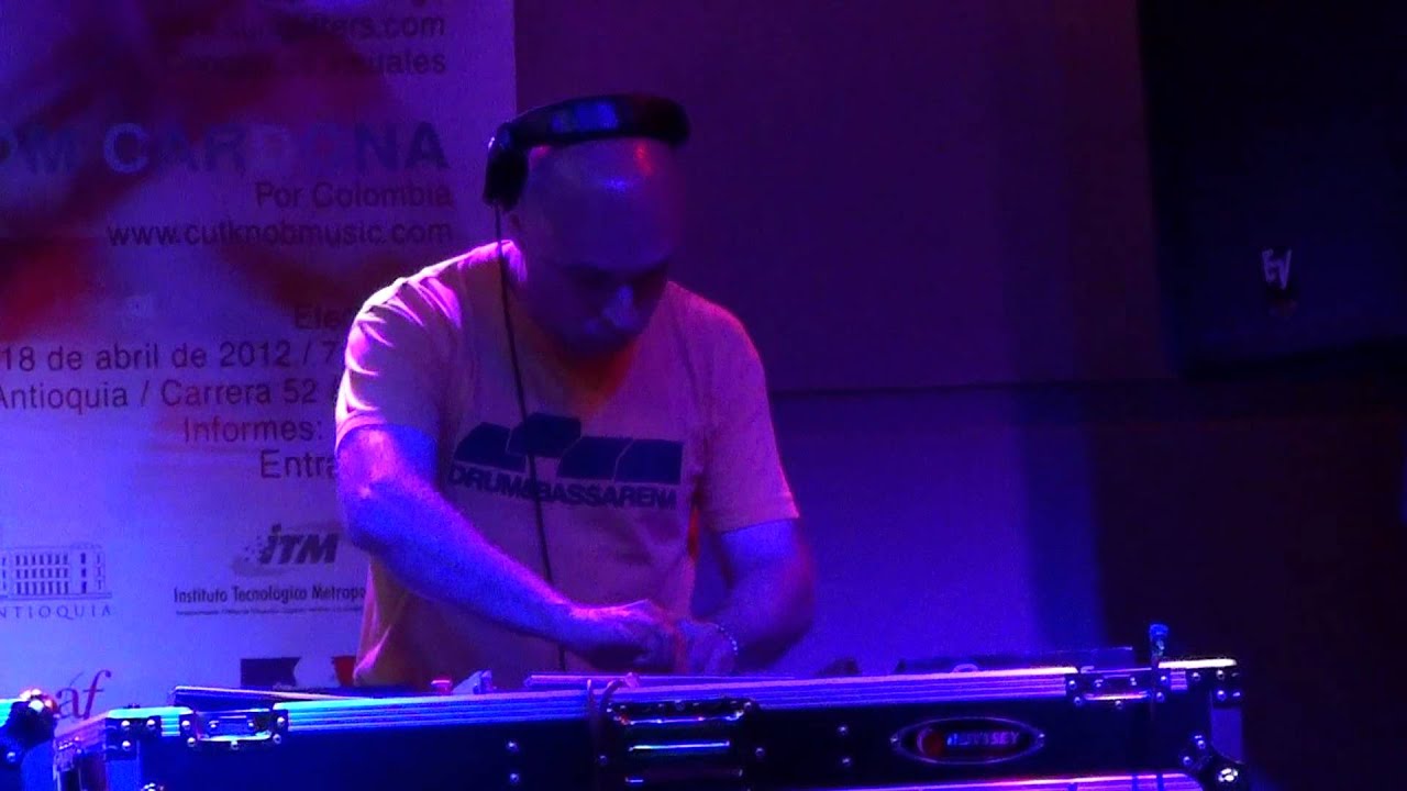 Boom cardona - Casa del encuentro medellin - YouTube