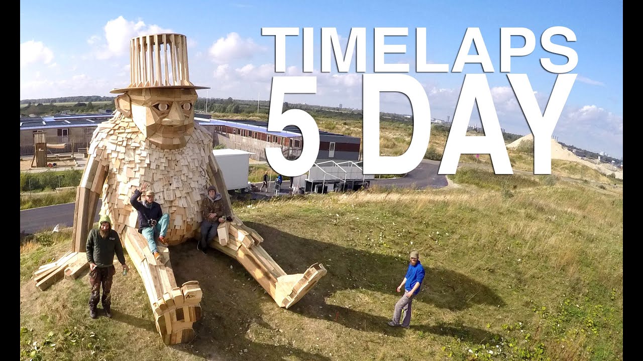 BUILDING BIG RECYCLED SCULPTURE