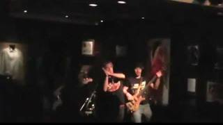 Video voorbeeld van "La Locura del Zurdo - Mil Razones (Hard Rock Cafe, Madrid)"