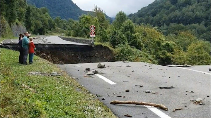 Intempéries: nettoyage et évaluation des dégâts dans la Vallée d'Aspe | AFP Images