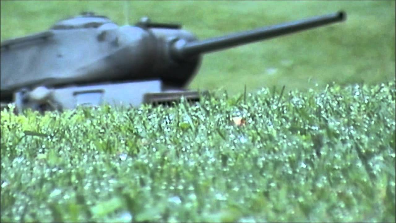 KV85 Soviet tank.wmv