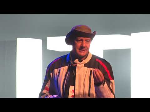 Transforma tu trabajo en tu pasión. | Vantuir Boppre | TEDxUTPL