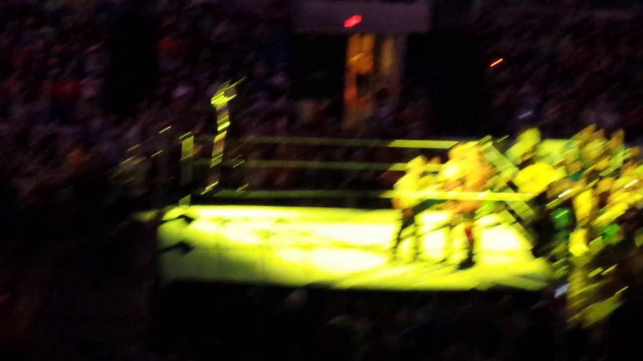 STARDUST AND GOLDUST ENTRANCE WWE LIVE 6/21/2014