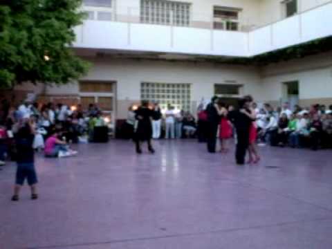 Adriana Elías, sus alumnos, "La yumba"