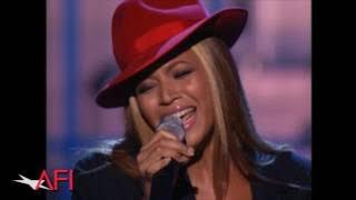 Download lagu Beyoncé performs 'New York, New York'