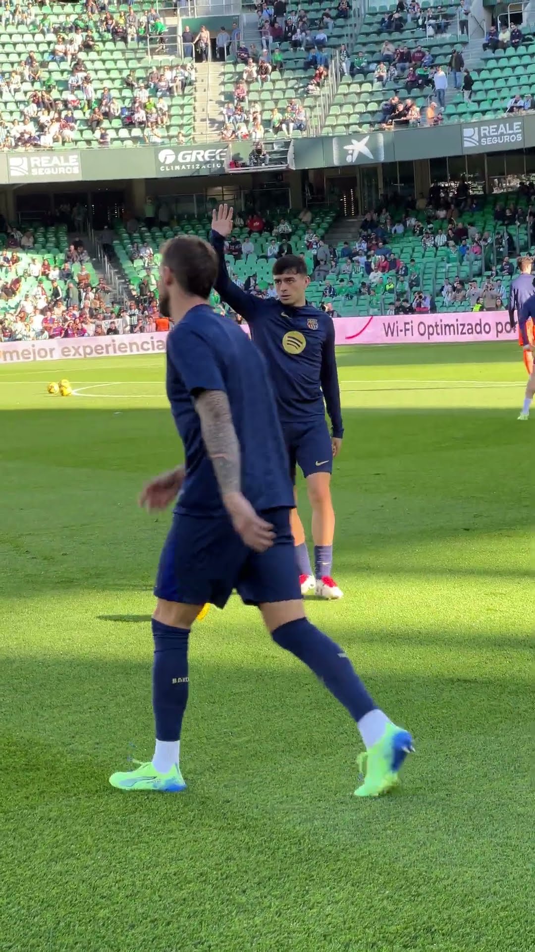 Lots of things happening in this video ? #fcbarcelona #BetisBarça #shorts