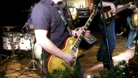 Christopher Larson shreds "Thunderstruck" by AC/DC
