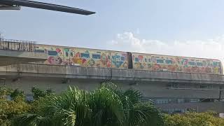 桃園捷運A機場線 普通車  飛翔皮卡丘彩繪列車往老街溪於高鐵桃園站離站