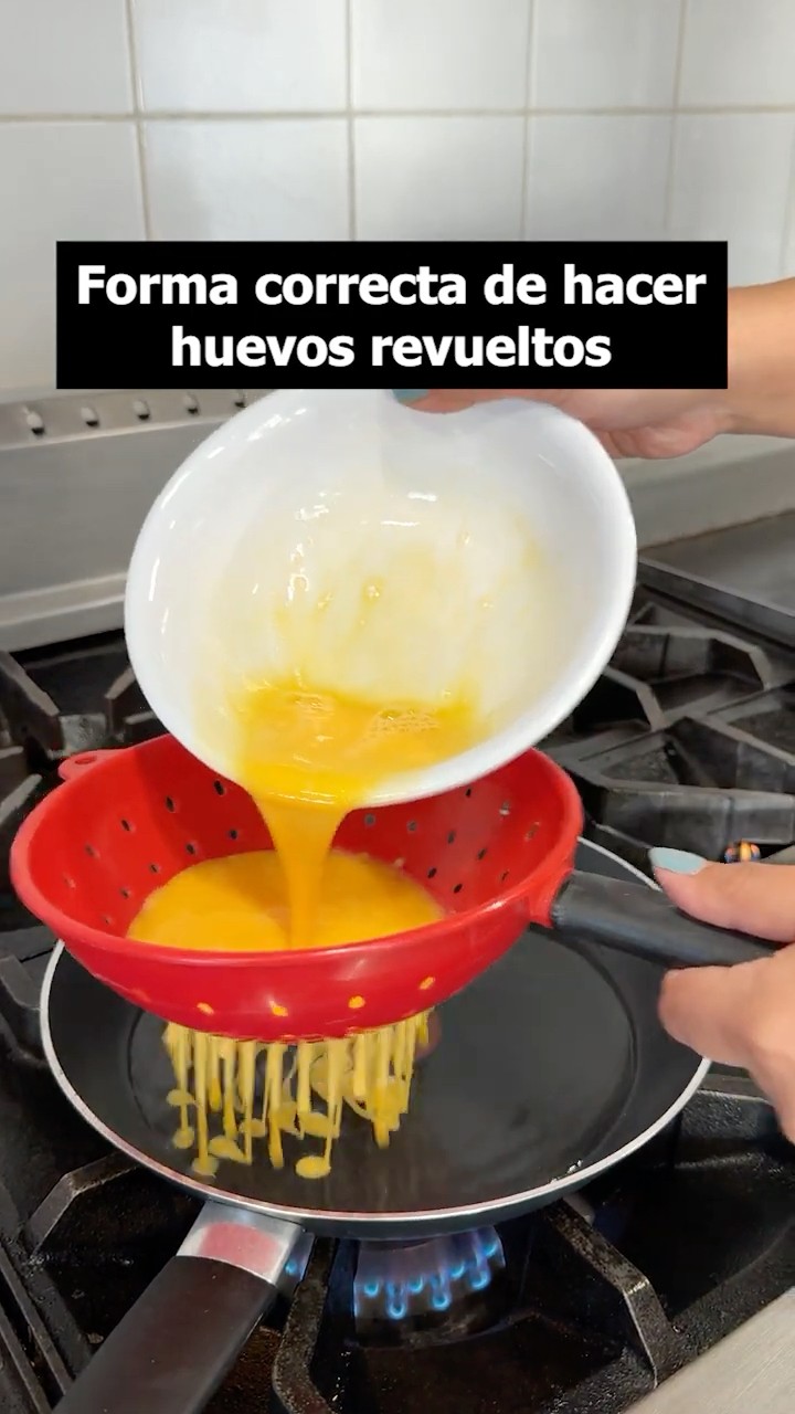 La forma correcta de hacer un huevo revuelto