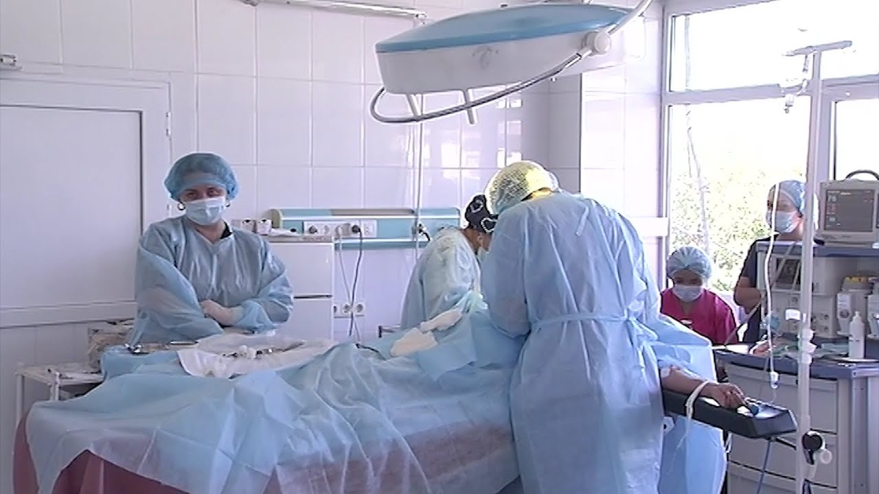 Үлкен сиськи бар анорексиктер милф сперму жеу