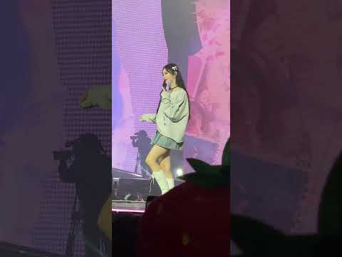 MAGAZINE IVE 20240310 이서 2 궁금해 아이브 Ive 이서 Leeseo 