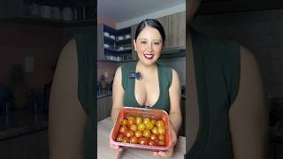 Snacks para estar calor uvas con chamoy #alealva #uvas #chamoy #viral #viralvideo