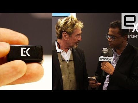 Vídeo: Como John McAfee pode concorrer à presidência?