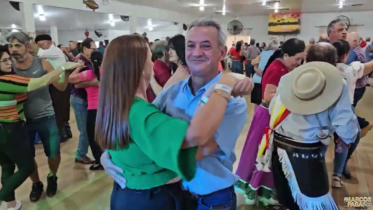 Vem ficar comigo Marcos Pasa Ao vivo No Forró Laranjeiras do Sul Paraná
