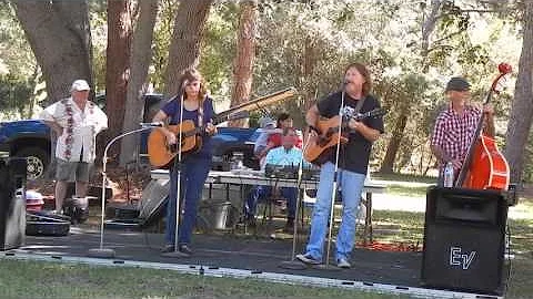 Perry & Mary Murphree ~ I Got 99 Years (and one da...