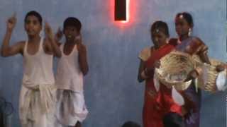 Video thumbnail of "Meenukara pethuru naanuga"