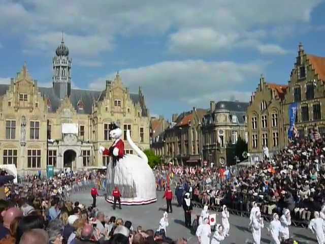 ベルギー イーペルの猫祭り 2012年 43rd The Cat Parade In Ypres Belgium 12 Youtube ベルギー イーペルの猫祭り 2012年 43rd The Cat Parade In Ypres Belgium 12 Youtube