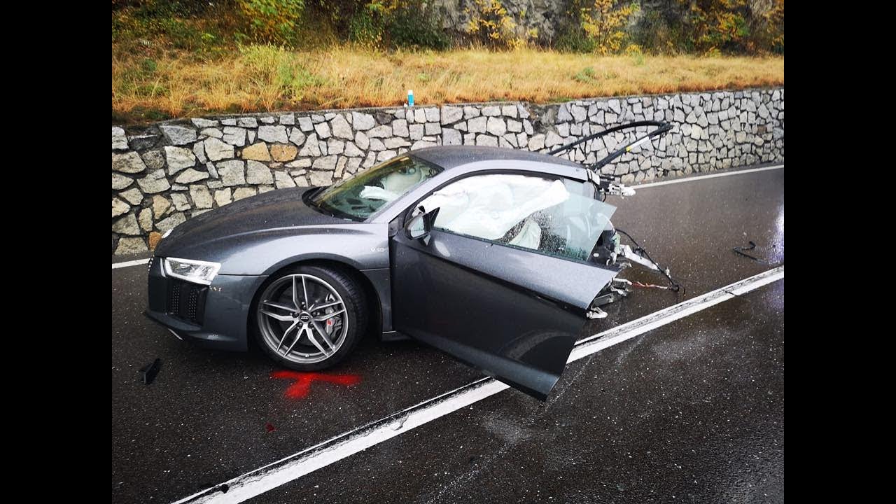 Rs6 crash. Audi r8 crash. Разбитый Ауди рс6.