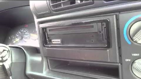 HipsterHowToVid - Part One - Replacing and Removing a Faceplate from a car stereo!!!