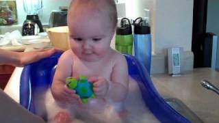 Emma's a splash in the bath!