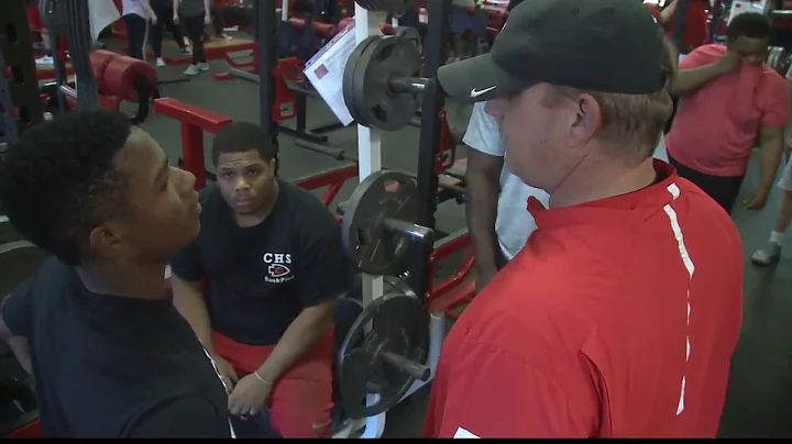 Clinton's Austin Perkins defies powerlifting odds