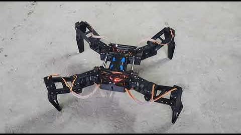 Робот-паук "Quadropod MK 1" на ардуино и чистом энтузиазме.