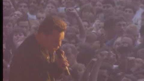 UB40 THE WAY YOU DO THE THINGS YOU DO (LIVE)
