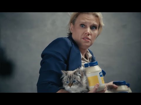 Hellmann's Super Bowl Commercial 2024 Kate McKinnon The Pose Ad Review